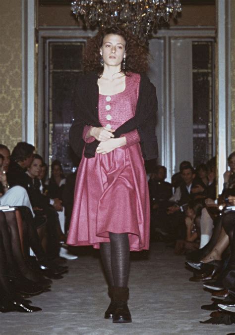 sfilata prada 1988|PRADA FALL WINTER 1988 .